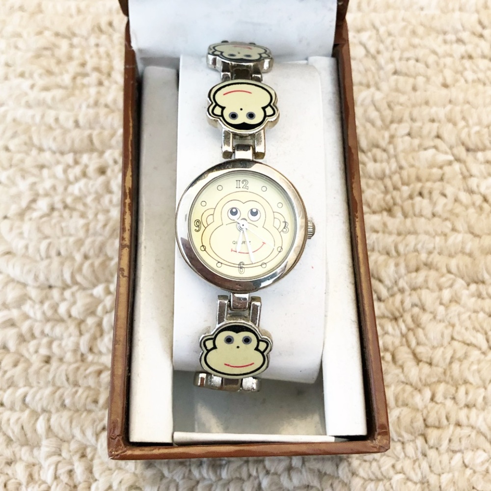 Silver link & pale yellow Women’s monkey watch